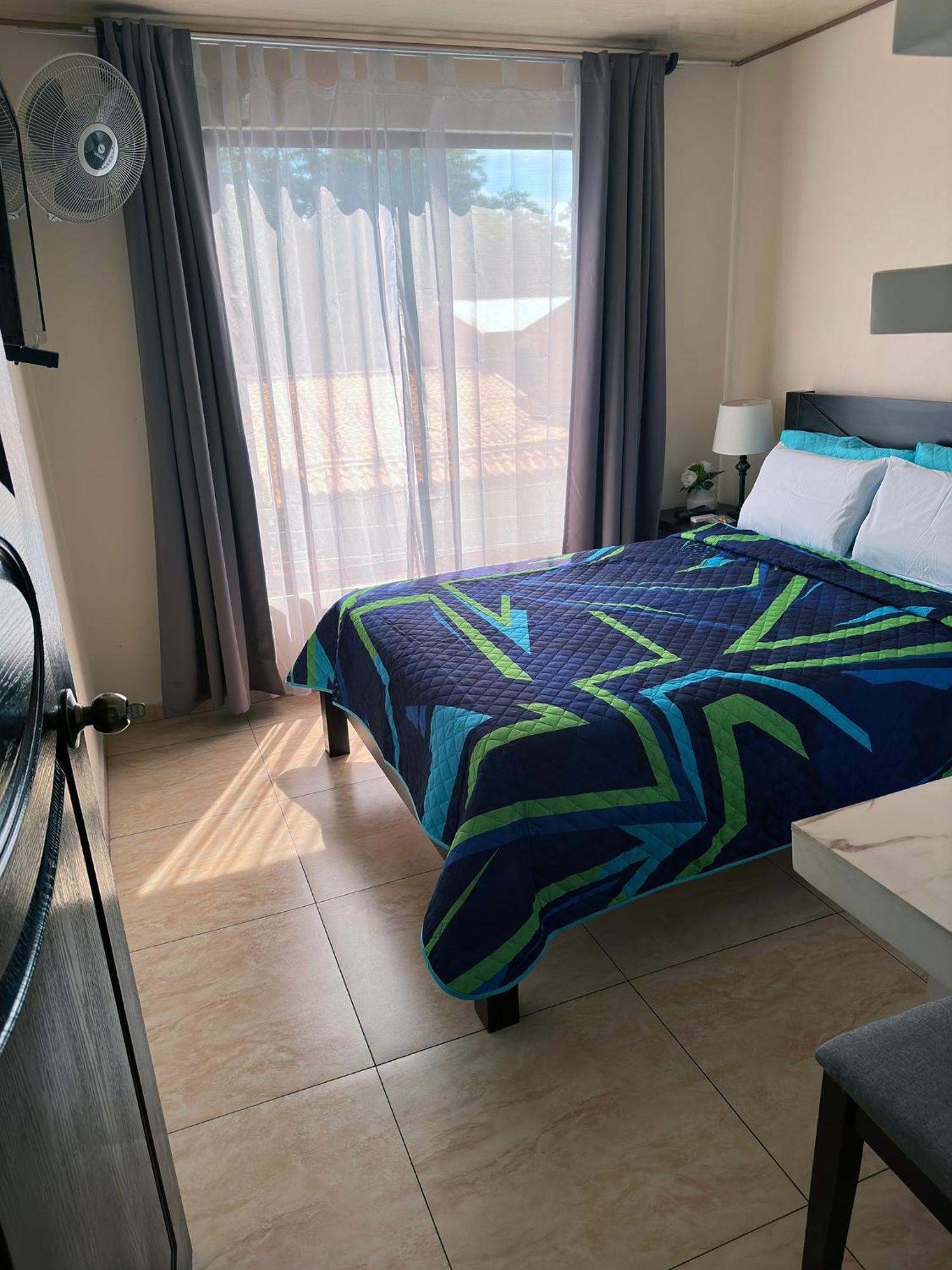 Senderos Apartment, Self Check- In, Airport Sjo 5 Min Río Segundo Kültér fotó