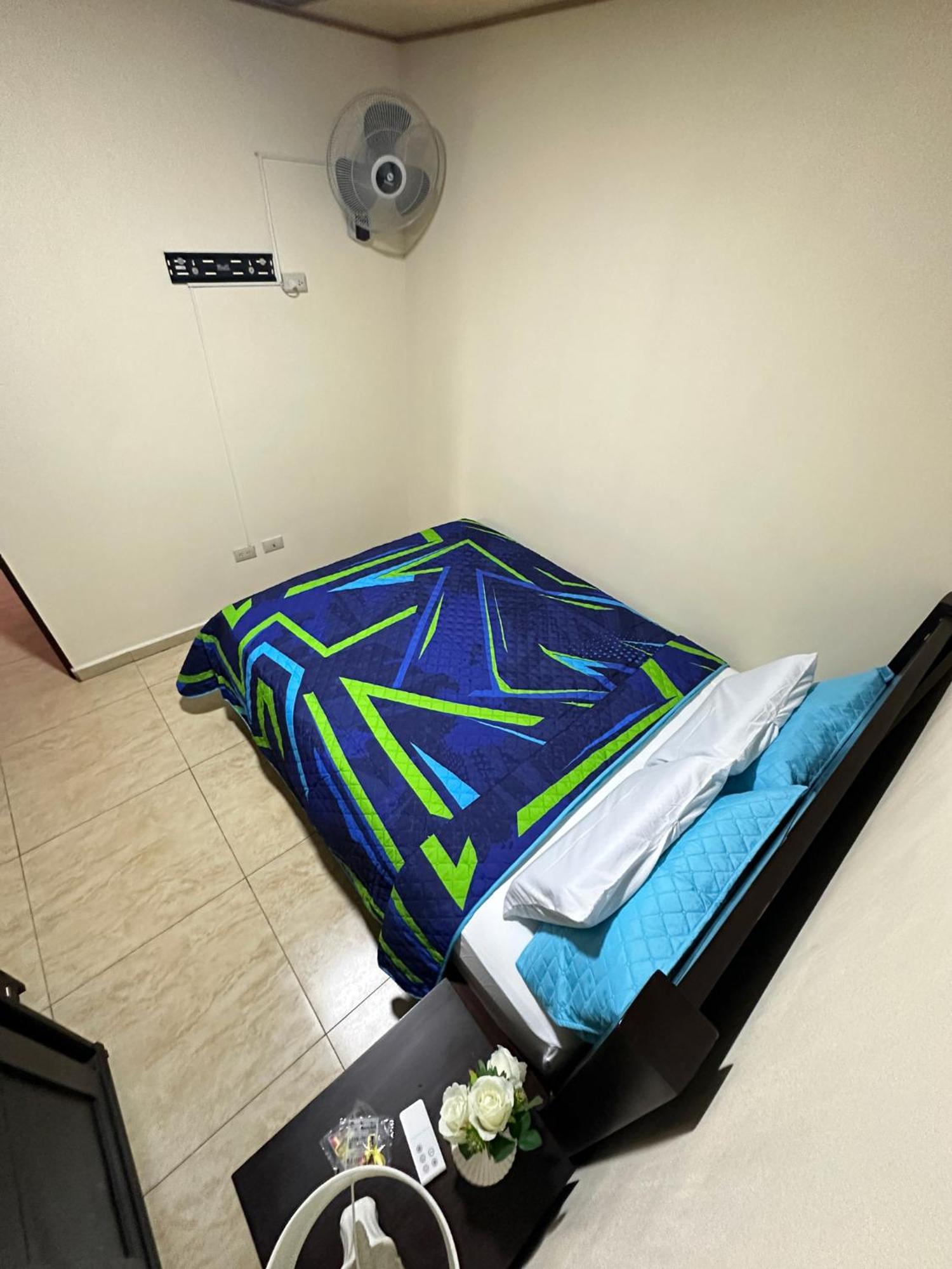 Senderos Apartment, Self Check- In, Airport Sjo 5 Min Río Segundo Kültér fotó